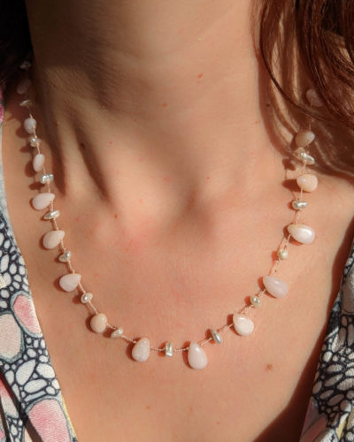 collier opale rose et perles