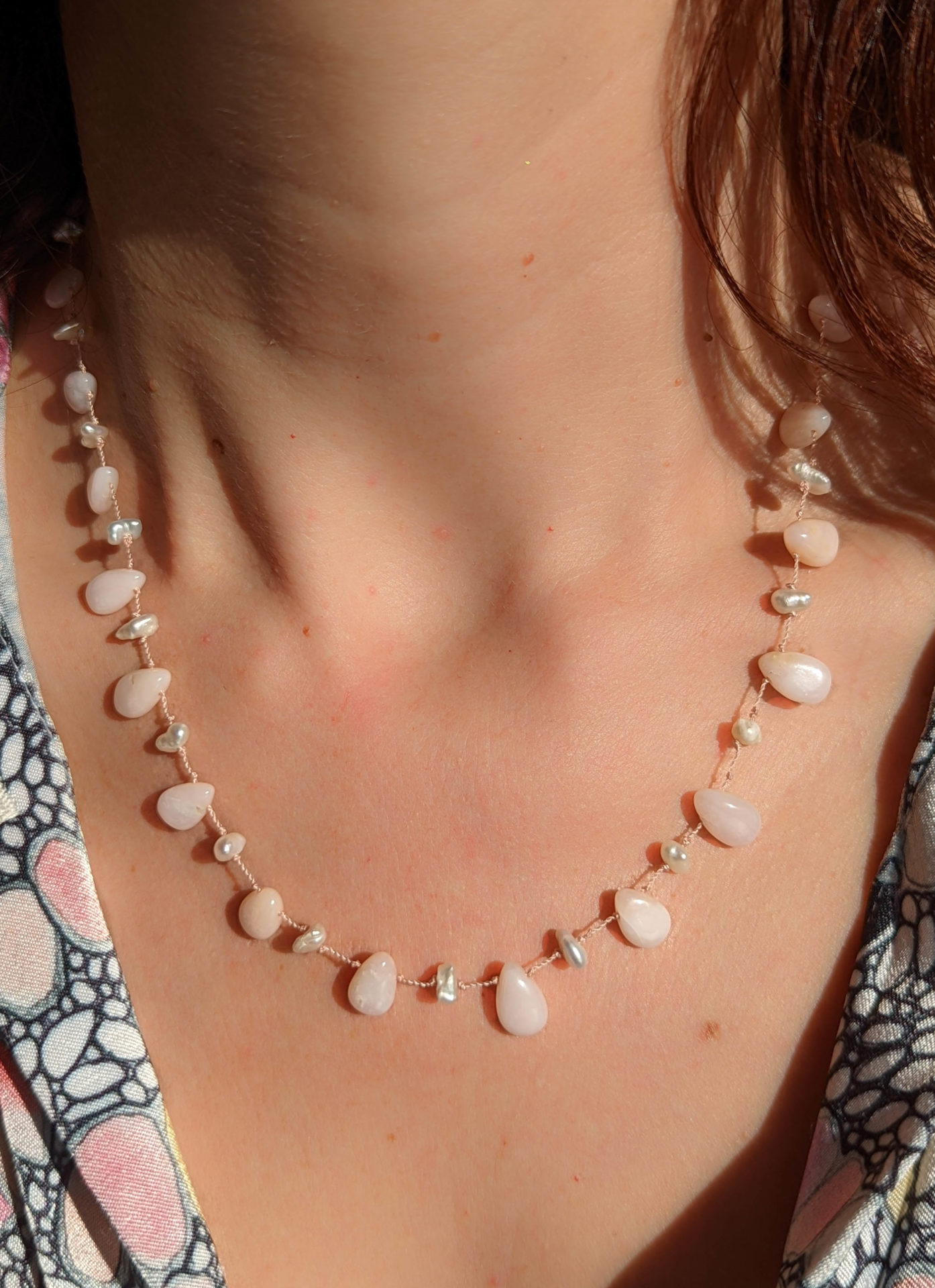 collier opale rose et perles